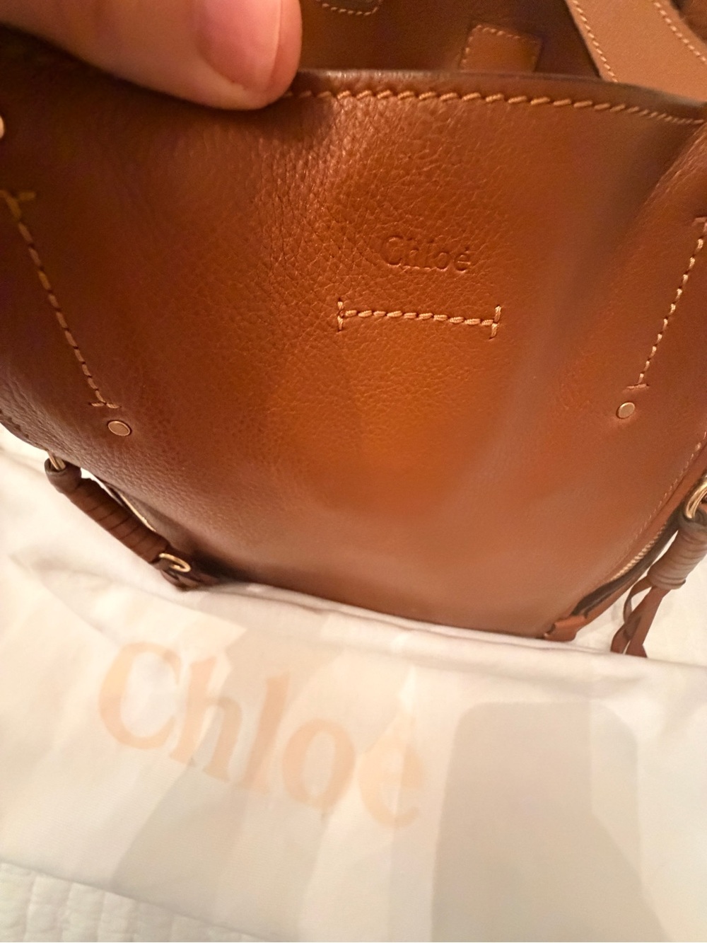 Authentic Chloe Milo Tote Women's Leather Tote Bag in Cognac, dust bag + creds - Picture 2 of 11